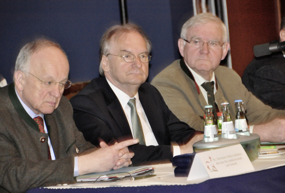 (v. l. n. r.) Agrar- und Umweltminister Dr. Hermann Onko Aeikens, Ministerpräsident Dr. Reiner Haseloff, LJV-Präsident Dr. Hans-Heinrich Jordan